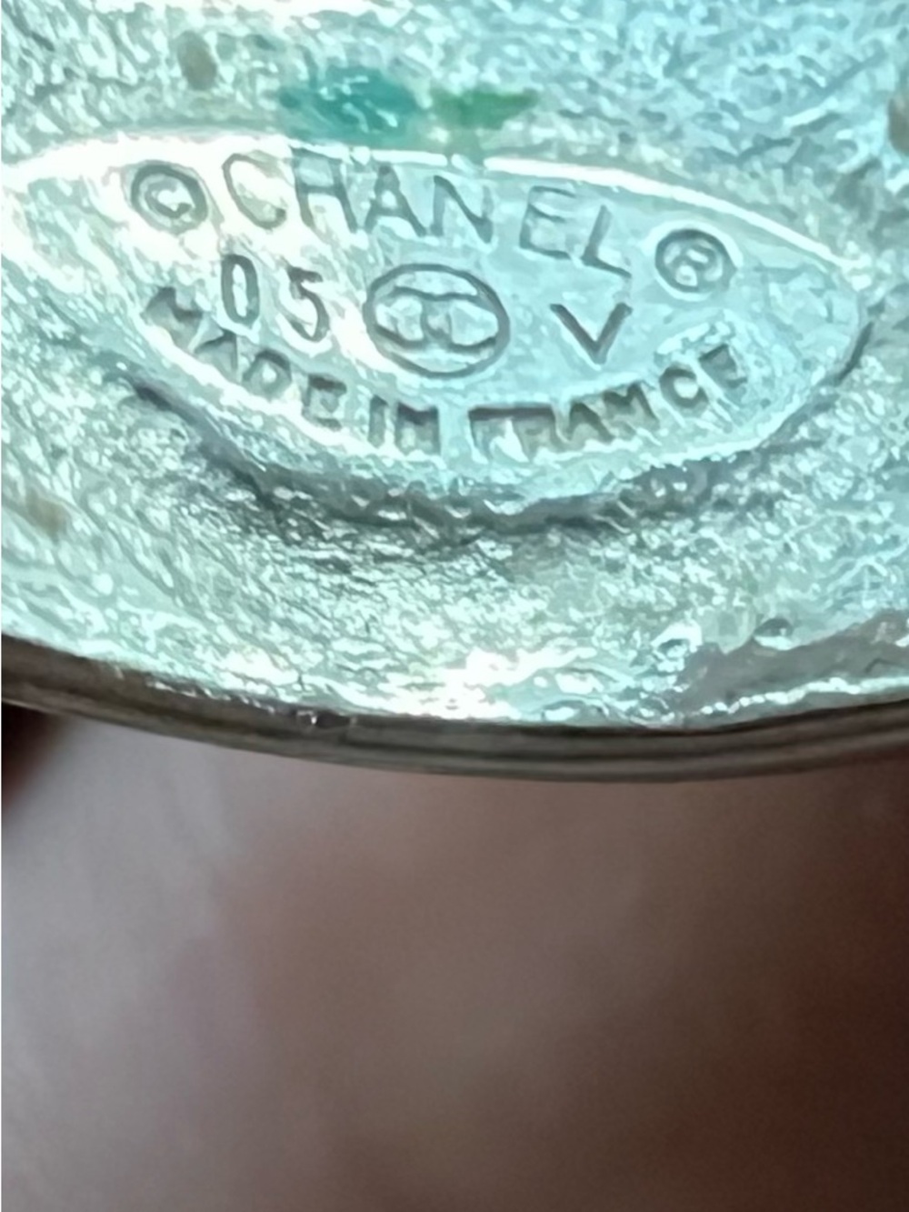 ❌SOLD❌ CHANEL camellia Silver-Tone Crystal Floral Ring - Picture 4 of 7